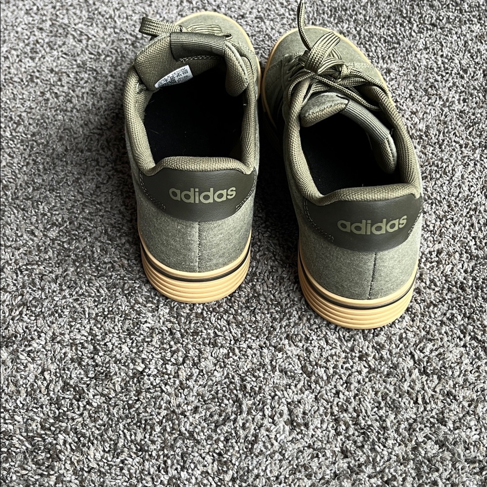 With Box - adidas Olive Green Sneakers with Black Stripes and Gum Sole. Sz 7.5 - Picture 5 of 6